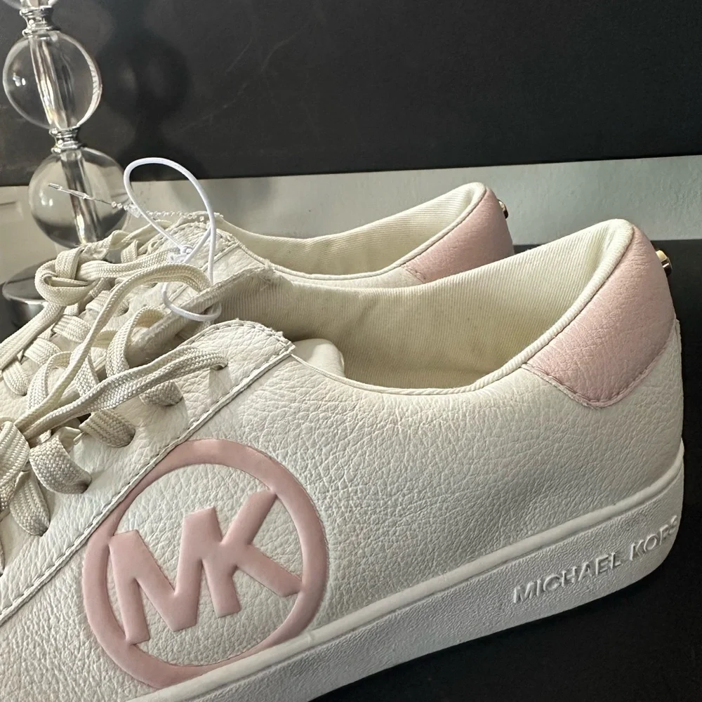🆕Michael Kors  Faux Leather Sneakers